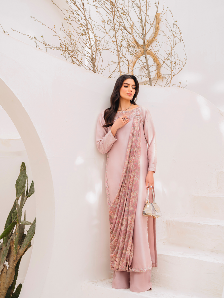 pink drape outfit- formal clothes-fashion designer-ayesha qamar